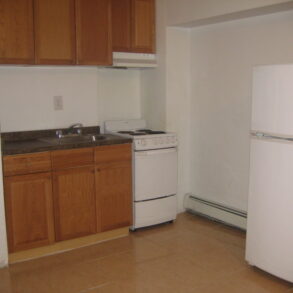 LARGE STUDIO ALL UTILITIES INCLUDED PARKER STREET