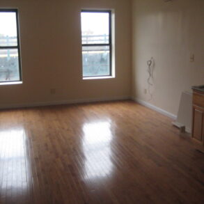 2 Brand New never lived in Studios!