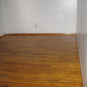 2 Bedroom 2nd flr Private house Quiet Seddon Ave