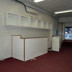 Westchester ave/Castle Hill Store for Rent with 5 parking spaces