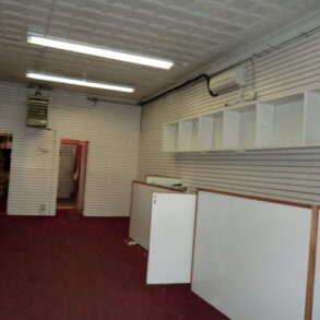 Westchester ave/Castle Hill Store for Rent with 5 parking spaces