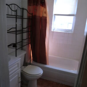 LARGE 2 1/2 BEDRM APT IN YONKERS