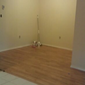 BEAUTIFUL 3 BEDRM & 2 FULL BATH (CASLTE HILL )