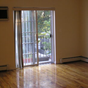 FANTASTIC 3 BEDRM  2 BATH ( MORRIS PARK)