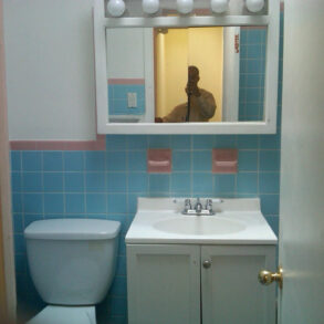 NICE 3 BEDRM APT WITH UPDATED KITCHEN  (NEAR FTELEY AVE)