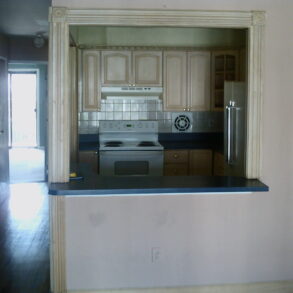 Huge 3 Bedrm With Balcony Bolton Ave $1,600