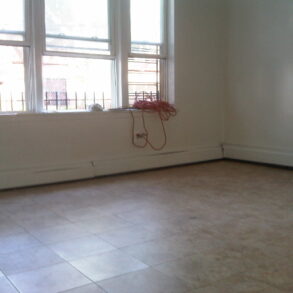 FANTASTIC 3 BEDRM APT LOCATED 1ST FLR PRIVATE HOUSE  ST.LAWRENCE (PLS#283)