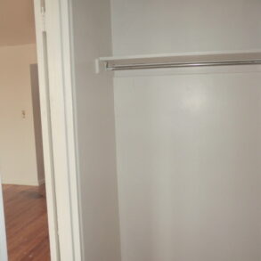 LARGE STUDIO ON PELHAM PARKWY STEPS FROM THE TRAIN (PLS#284)