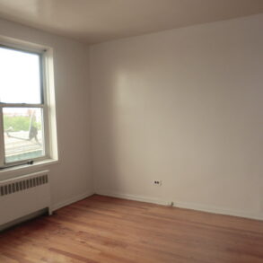 LARGE STUDIO ON PELHAM PARKWY STEPS FROM THE TRAIN (PLS#284)