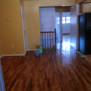 BEAUTIFUL LARGE 3 BEDRM WITH PARKING INCLUDED (PLS#293)