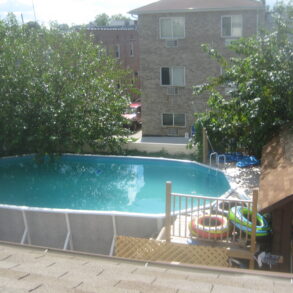 SPACIOUS 2 BEDROOM WITH ATTIC,BACKYARD (PLS#305)