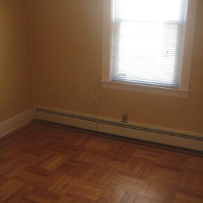XX LARGE 3 BEDRM DUPLEX WITH LARGE DECK (PLS#307)