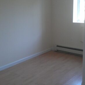 FANTASTIC 2 BEDRM WITH BALCONY(PLS#316)