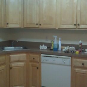 FANTASTIC 2 BEDRM WITH BALCONY(PLS#316)