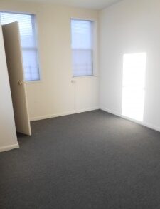 LARGE 2 BEDRM WITH EXTRA ROOM *SECTION 8 WELCOMED* (PLS #333)