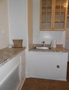 LARGE 2 BEDRM WITH EXTRA ROOM *SECTION 8 WELCOMED* (PLS #333)