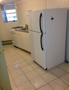 LARGE STUDIO W/ SEPARATE BDRM ** ALL UTILITIES INCLUDED (PLS#336)